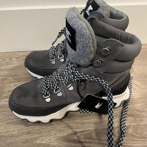 Sorel Womens Kinetic Conquest Waterproof Boot